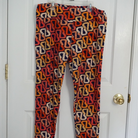 Will take offers! LulaRoe leggings - Picture 1 of 2